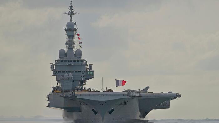 French Carrier Traverses Suez Canal For Belated Possible Hormuz Mission 