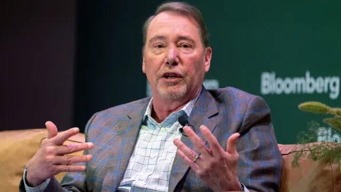Gundlach Warns “Bagholders” Will “Lose Money” In Private Credit As BDCs Slash Asset Values, JPM Faces $500MM Loss In Biggest “Hung” Deal This Year