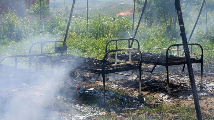 Crowd Burns Ebola Treatment Center In Congo Amid Dispute Over Body