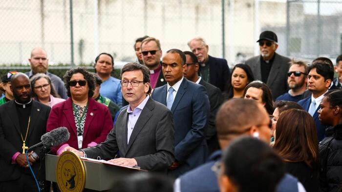 Washington State Under Federal Investigation For Housing Men In Women’s Prisons