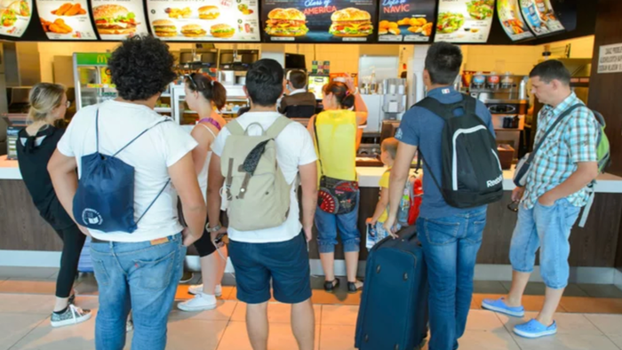 UBS Checks With Major Restaurant Franchisees Reveal Troubling Consumer Trends