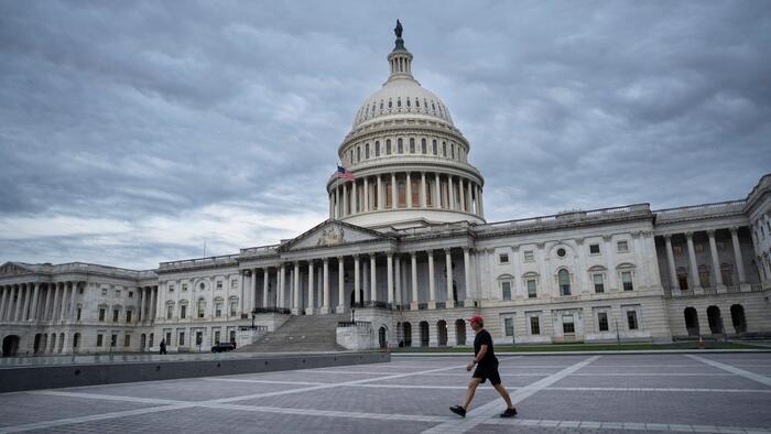 As Spy Law Nears Expiration, Lawmakers Mull Short-Term Renewal
