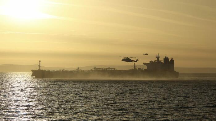 UK Intercepts ‘Russian Shadow’ Fleet Vessel in Unprecedented English Channel Commando Boarding