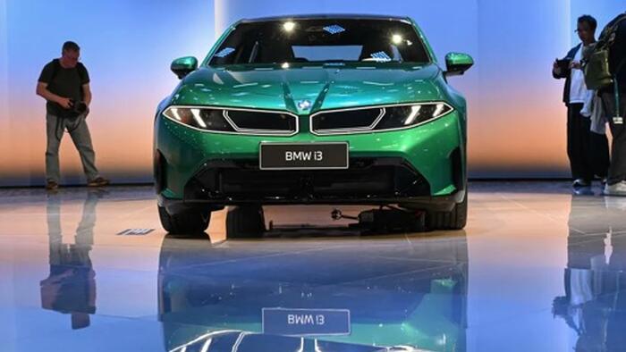 “Radical Earnings Cut”: JPMorgan Sounds Alarm After BMW’s Forecast Shock
