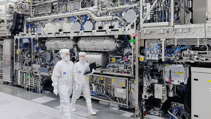ASML Rises On Upgraded Outlook As Capacity Expansion Signals Robust Chip Demand