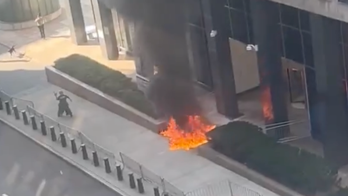 Suspect Detonates Incendiary Device Outside Manhattan Federal Building