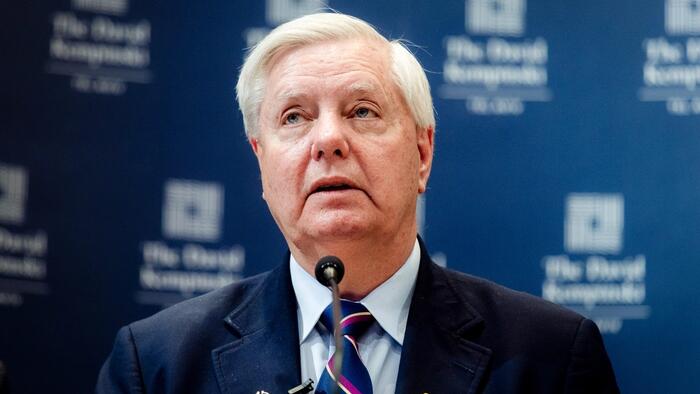 Trump Says FBI Wasting Time If It Probes Conspiracy Theories About Graham’s Death