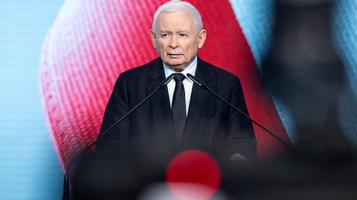 Poland’s Conservatives Propose Deporting Unemployed Ukrainian Men Of Military Age