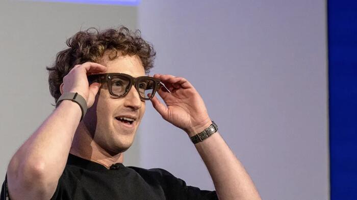 “Creepy” Smart Glasses Are Creating A Privacy Problem