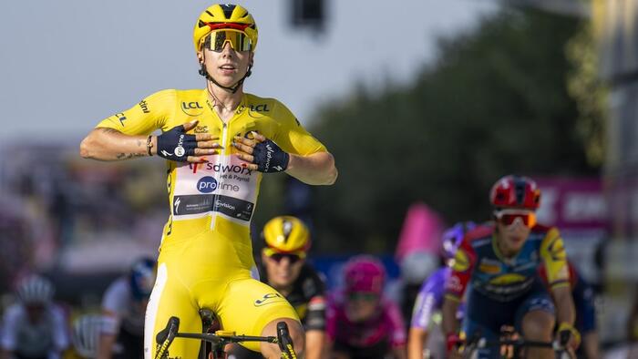 ‘Busted’: Female Bicyclists ‘Bulk Up’