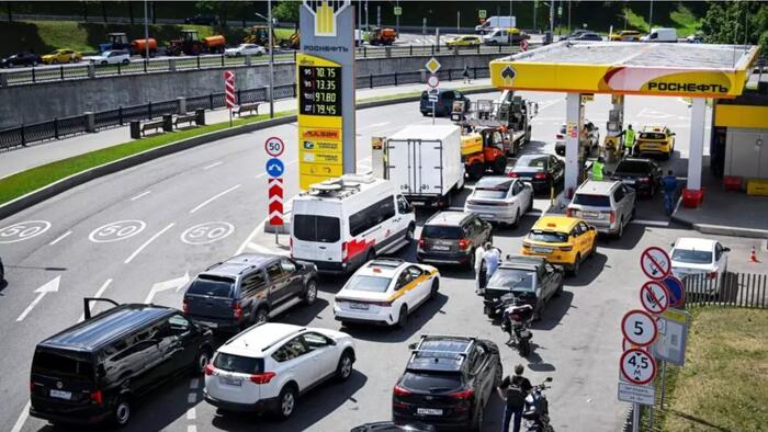Russia Admits Renewed Petrol Shortages After Recently Claiming Situation Was Stabilized