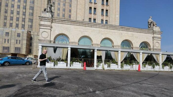 Female Bomber Kills At Least 3, Injures 21, At Upscale Moscow Restaurant