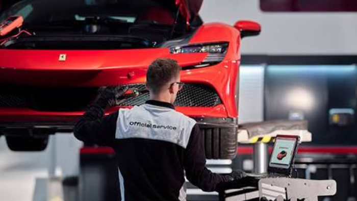 Ferrari’s Hybrid Hangover: Collectors Stampede Into Legacy V8s And V12s