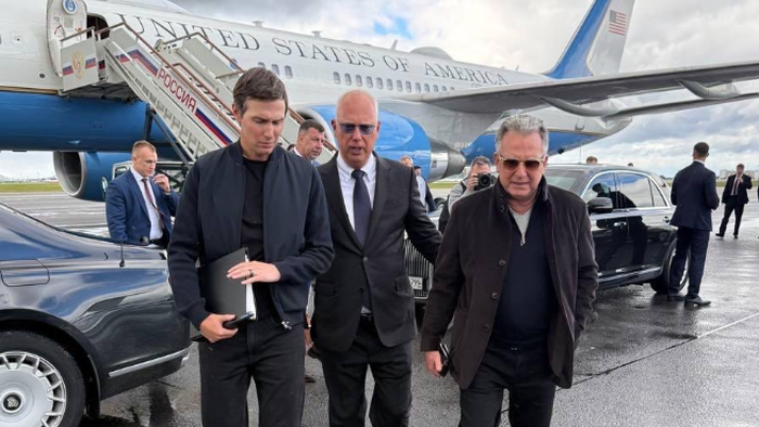US Envoys Witkoff, Kushner Land In Moscow For Peace Talks As Putin Halts Attacks On Kiev