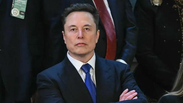Panic At CNN As Paramount Seeks Elon Musk Equity Investment