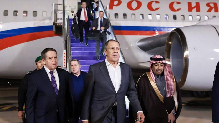 Lavrov Warns That If NATO Attacked Russia, War Would Be “Very Short”