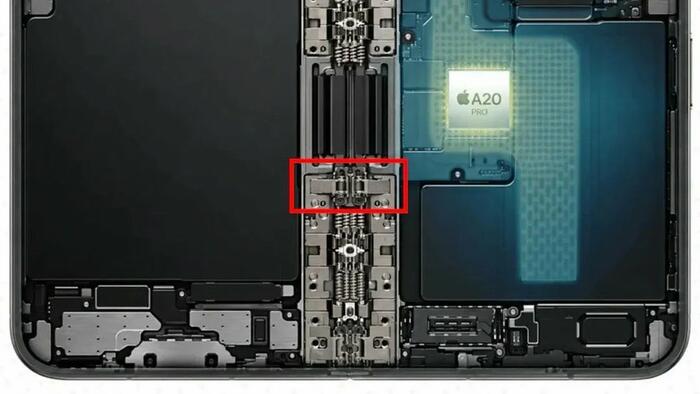 “Crackgate” Begins: Apple Aware Of Duo Screens Breaking As Complaints Mount