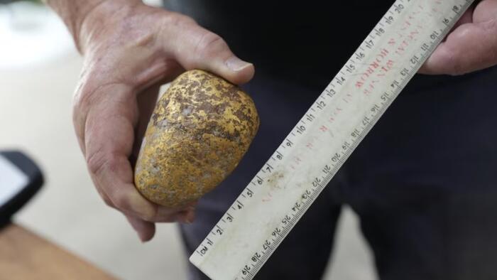 Amateur Prospector Discovers Gold Nugget Worth $150,000 In Australian Outback