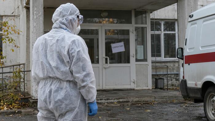 Siberian Plague-Lab Death Draws FSB Escort For Ambulances