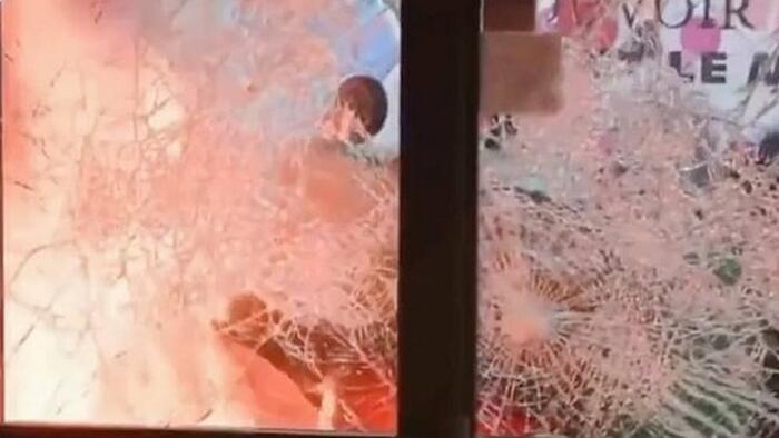 Rioters Torch Paris School Exit And Trap 100 Students Inside