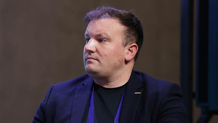 NATO Country Detains, Expels Popular Russian Military Blogger
