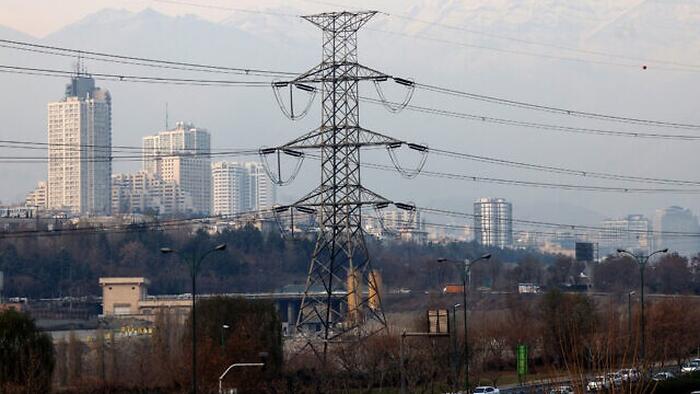 Pezeshkian Calls On Iranians To Ration Electricity, ‘Stand Up’ To US, As Negotiations ‘Stalemated’