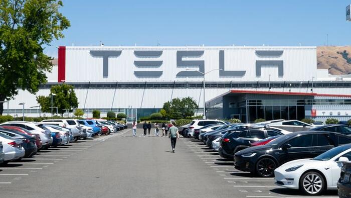 Tesla Wins Round In FSD False-Ad Suit As Court Tosses Class Certification
